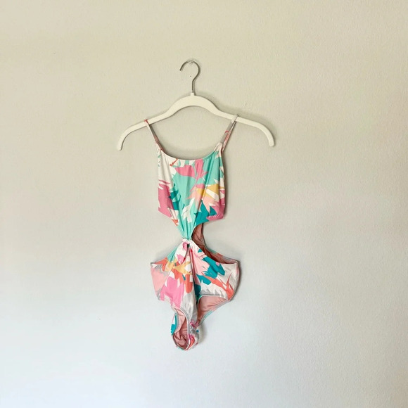 O’Neill Atlas Knot Multicolor Patterned Girls Cut Out One Piece Swimsuit - Picture 3 of 6